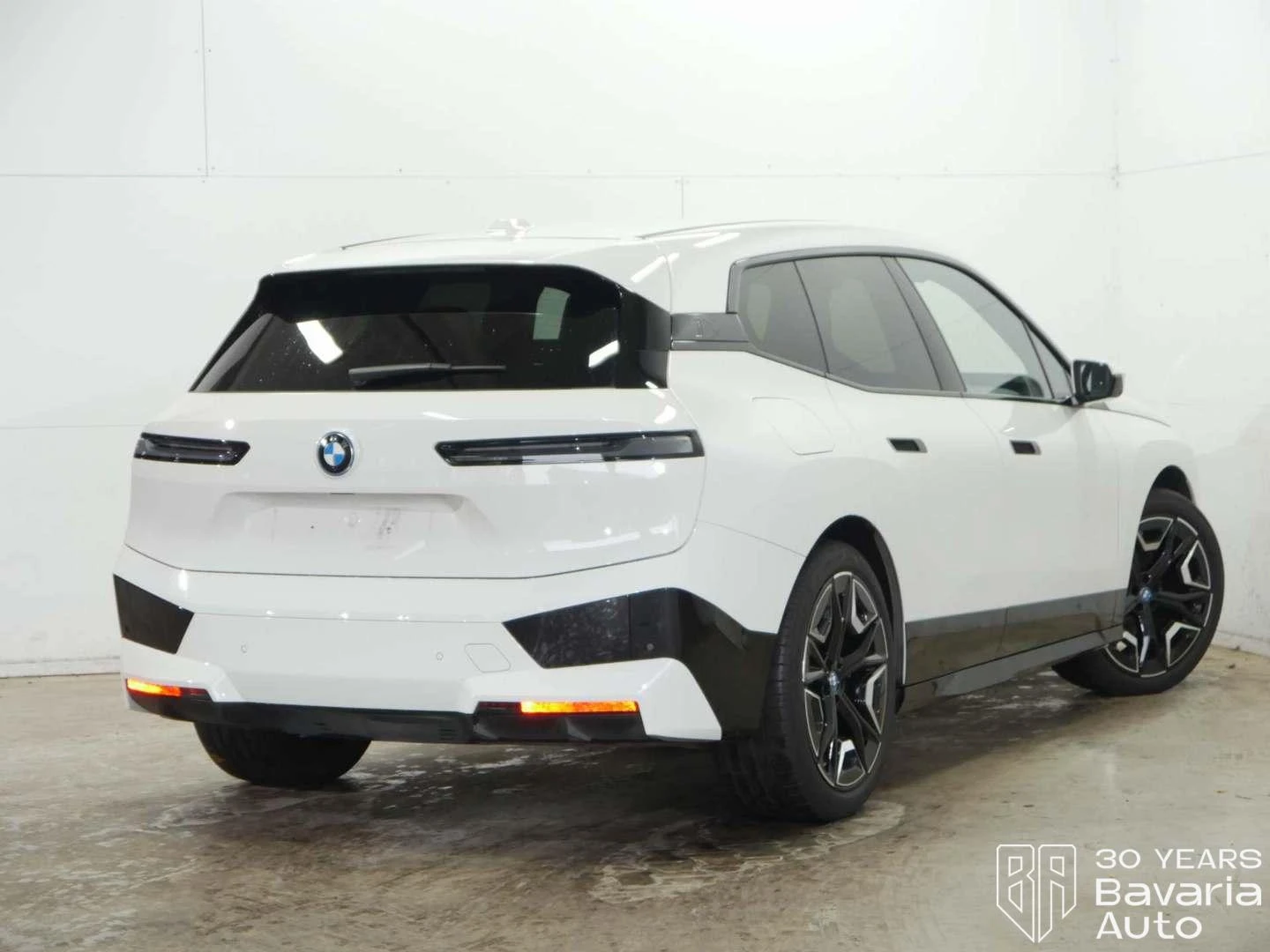 BMW iX 40 xDrive Sport | Mobile.bg   3