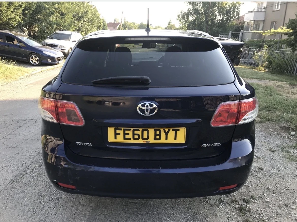 Toyota Avensis  - изображение 10