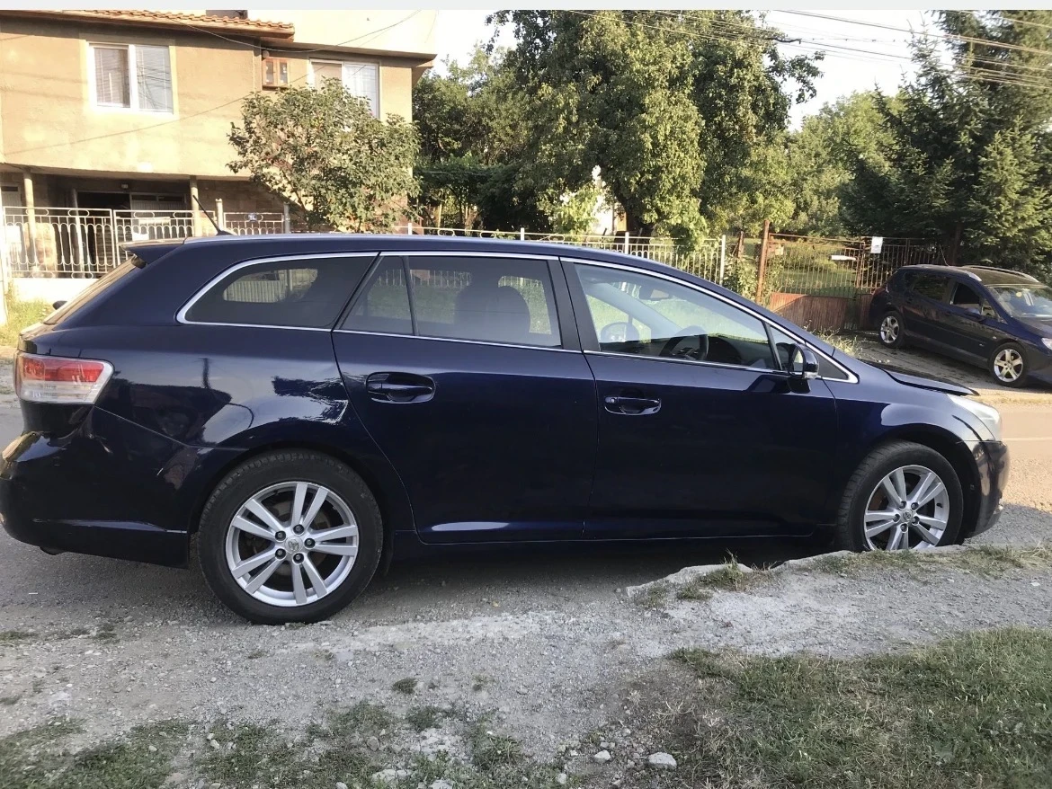 Toyota Avensis  - изображение 3