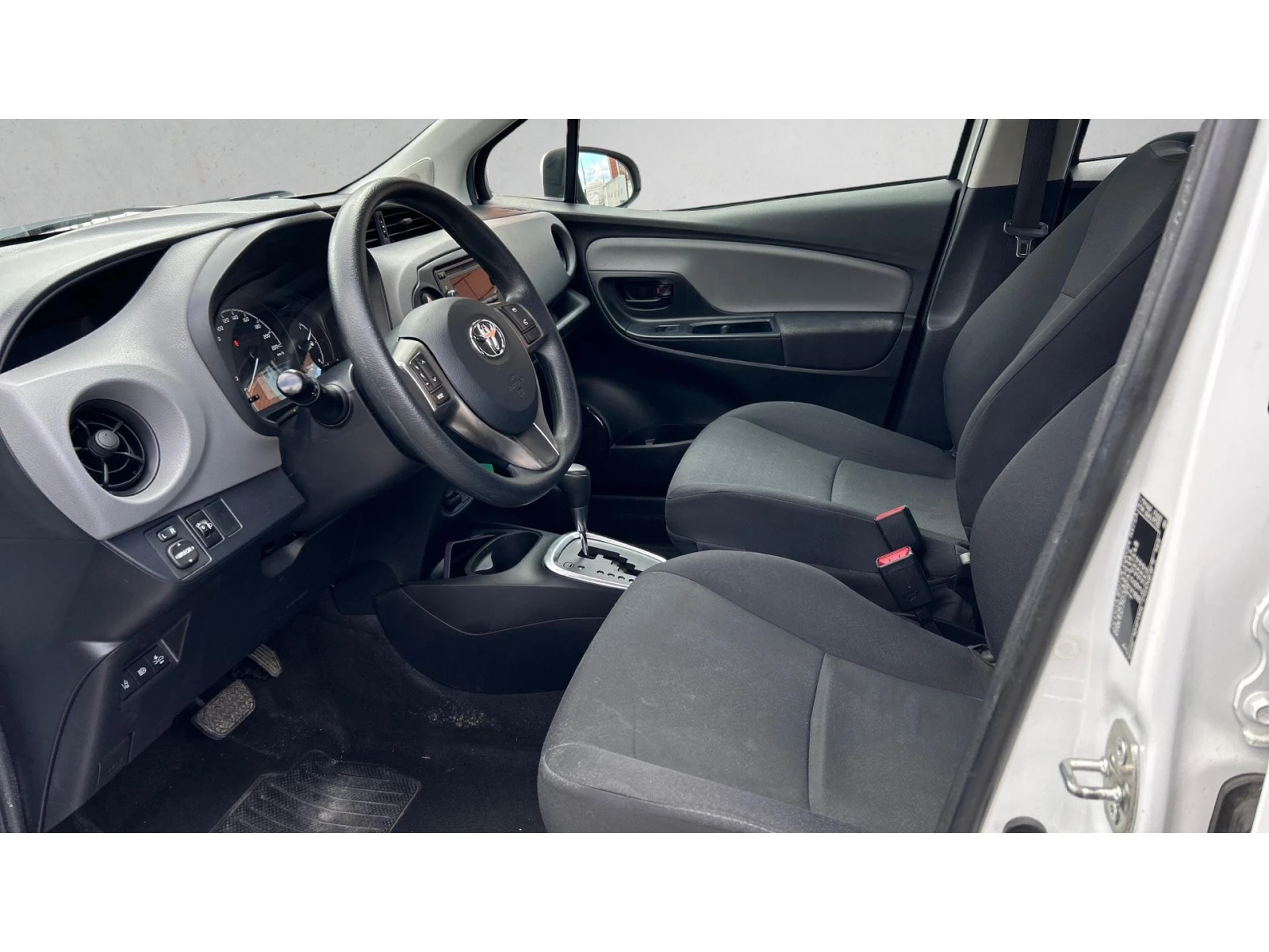 Toyota Yaris 1.5 HSD, ������� ������ �� 199   | Mobile.bg � ����������� 11