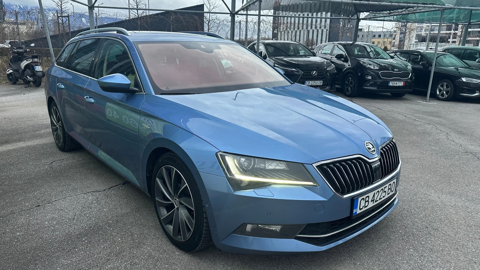 Skoda Superb Laurin & Klement 2.0 TDI - изображение 2