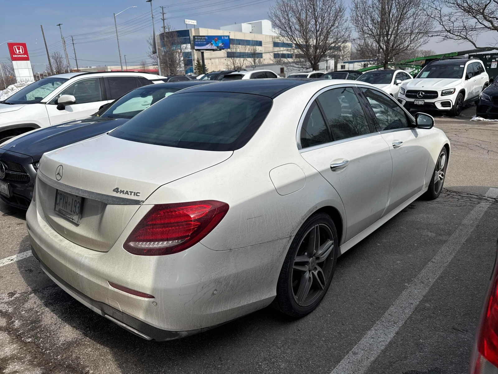 Mercedes-Benz E 450 4Matic | Distronic | Обдухване | Черна Кожа |  - изображение 4