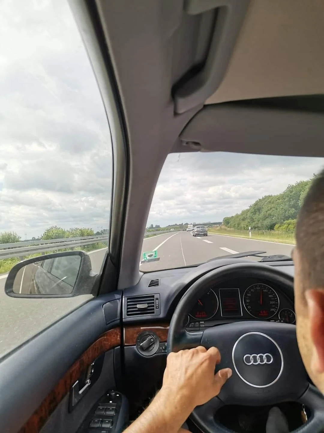 Audi A4 1.9 ��� 131  | Mobile.bg � ����������� 4