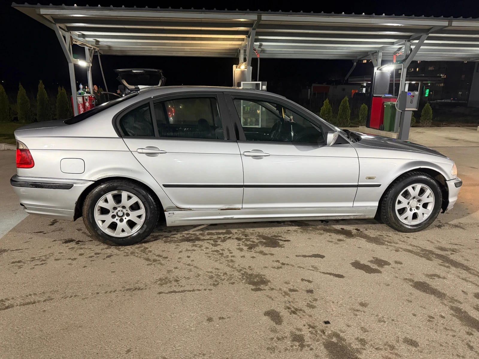 BMW 320, снимка 4 - Автомобили и джипове - 53775426