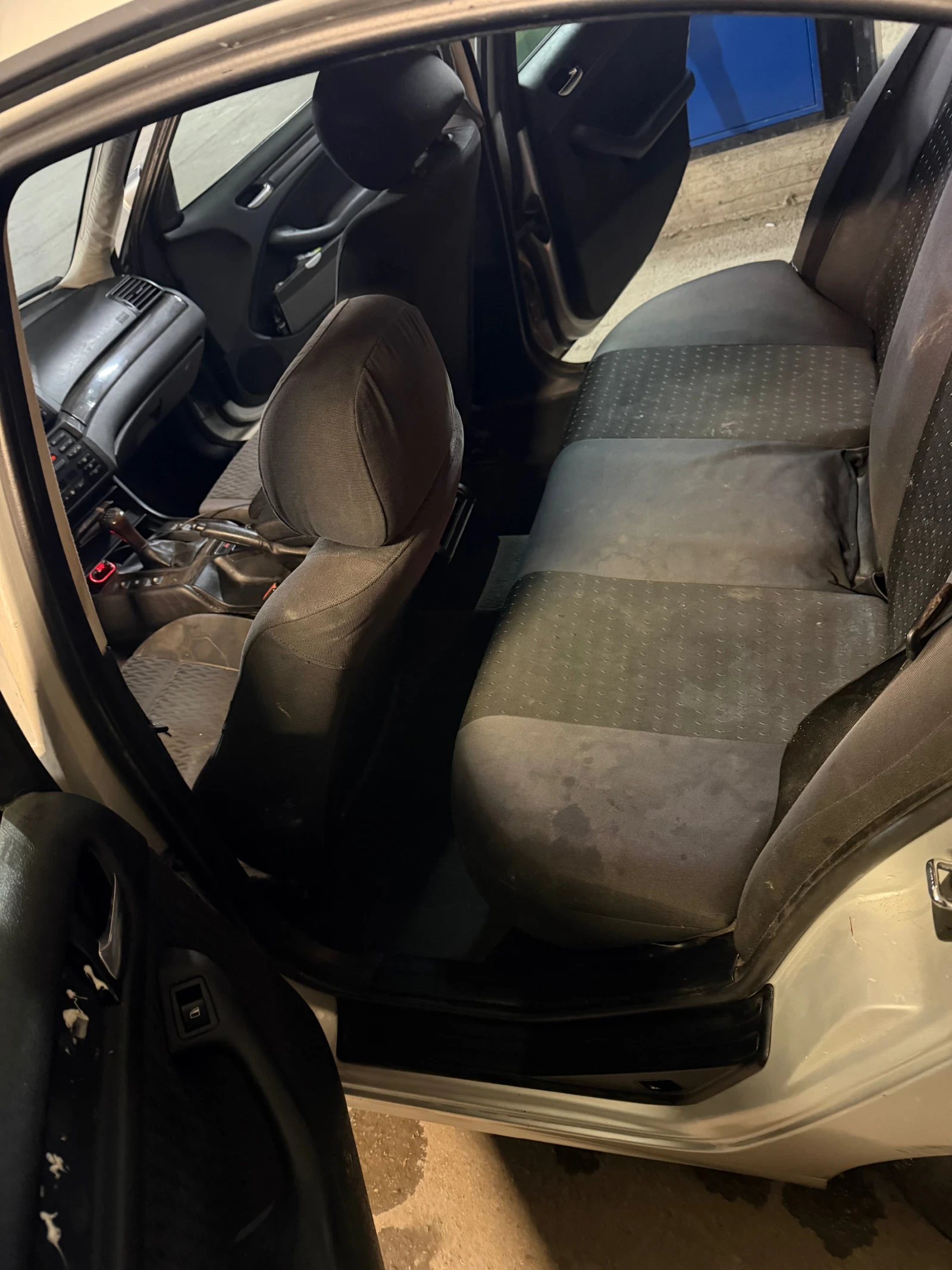 BMW 320, снимка 12 - Автомобили и джипове - 53775426