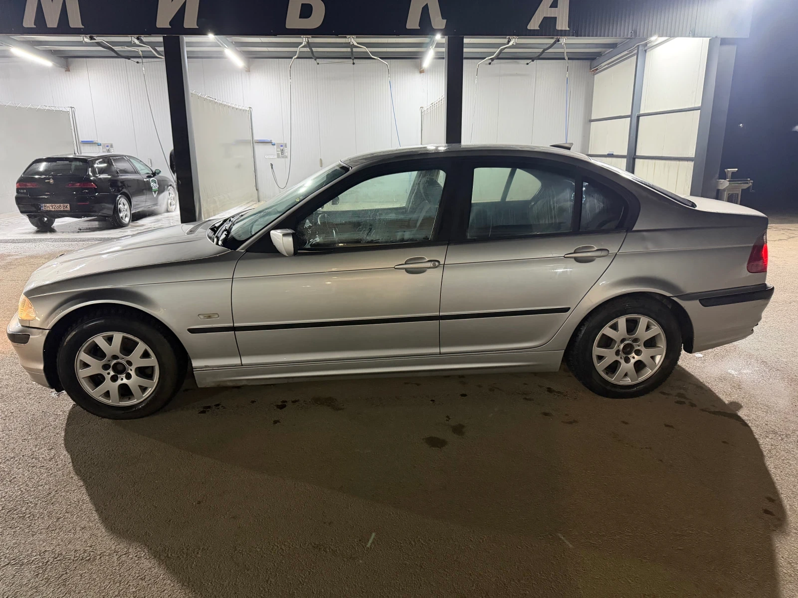 BMW 320, снимка 3 - Автомобили и джипове - 53775426