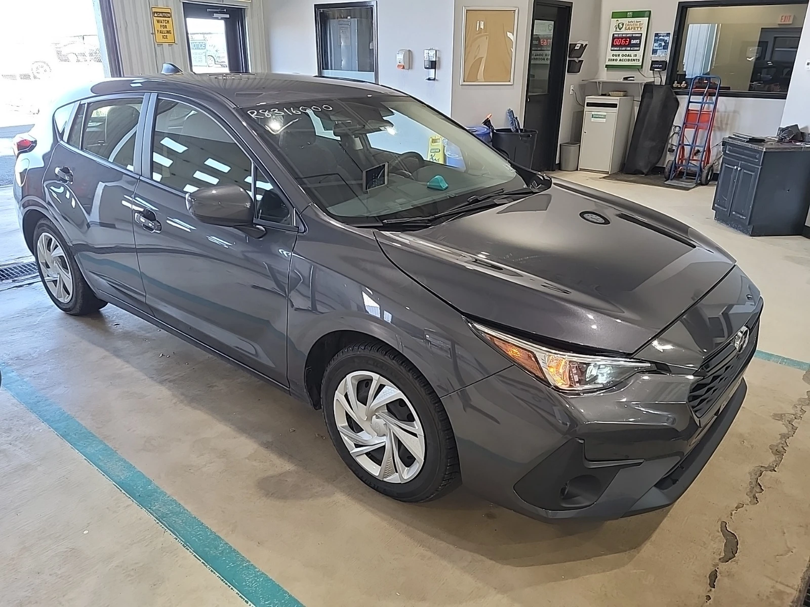 Subaru Impreza * * CARFAX * * АВТО КРЕДИТ * * , снимка 3 - Автомобили и джипове - 53866453