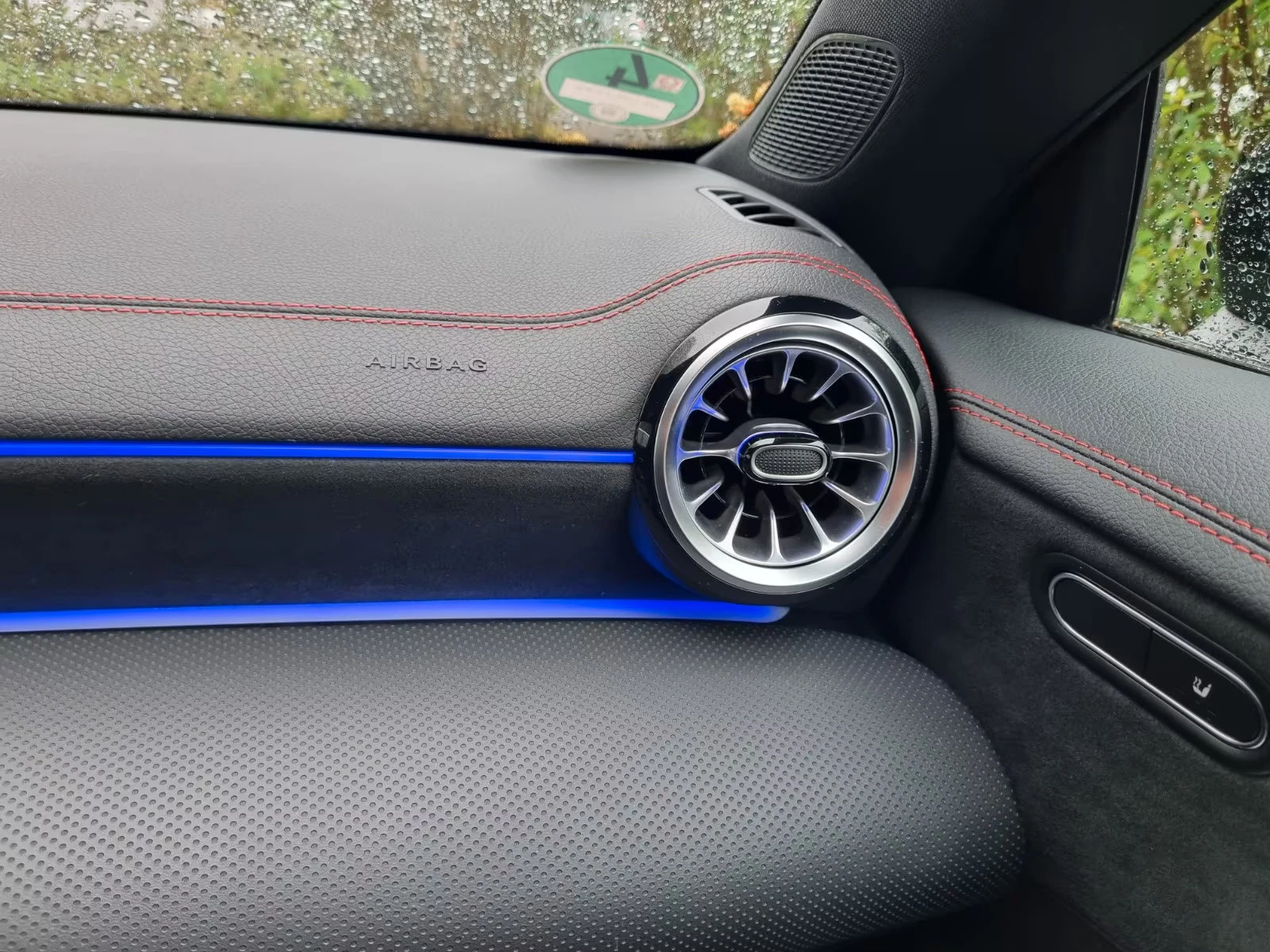 Mercedes-Benz CLA 220 d/AMG/190HP/NIGHT/CAM/NAVI/ACC/DIGI/CPLAY/954g, снимка 13 - Автомобили и джипове - 53911590