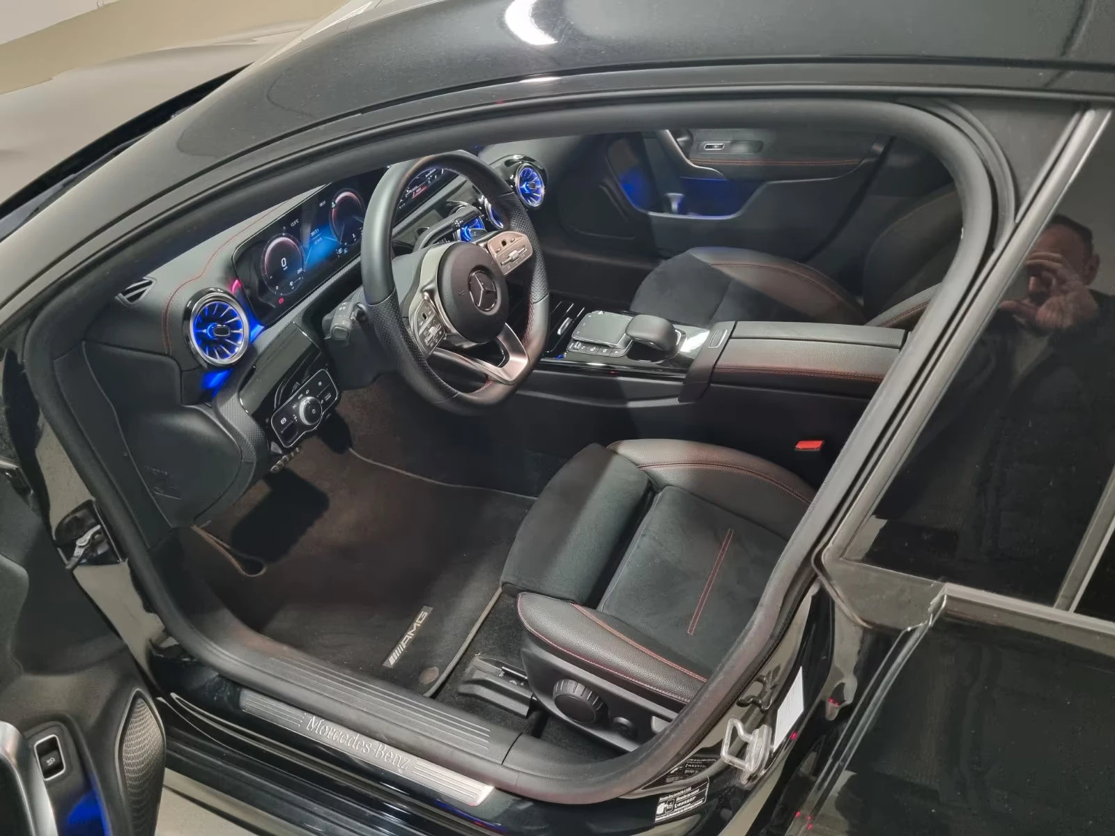 Mercedes-Benz CLA 220 d/AMG/190HP/NIGHT/CAM/NAVI/ACC/DIGI/CPLAY/954g, снимка 8 - Автомобили и джипове - 53911590