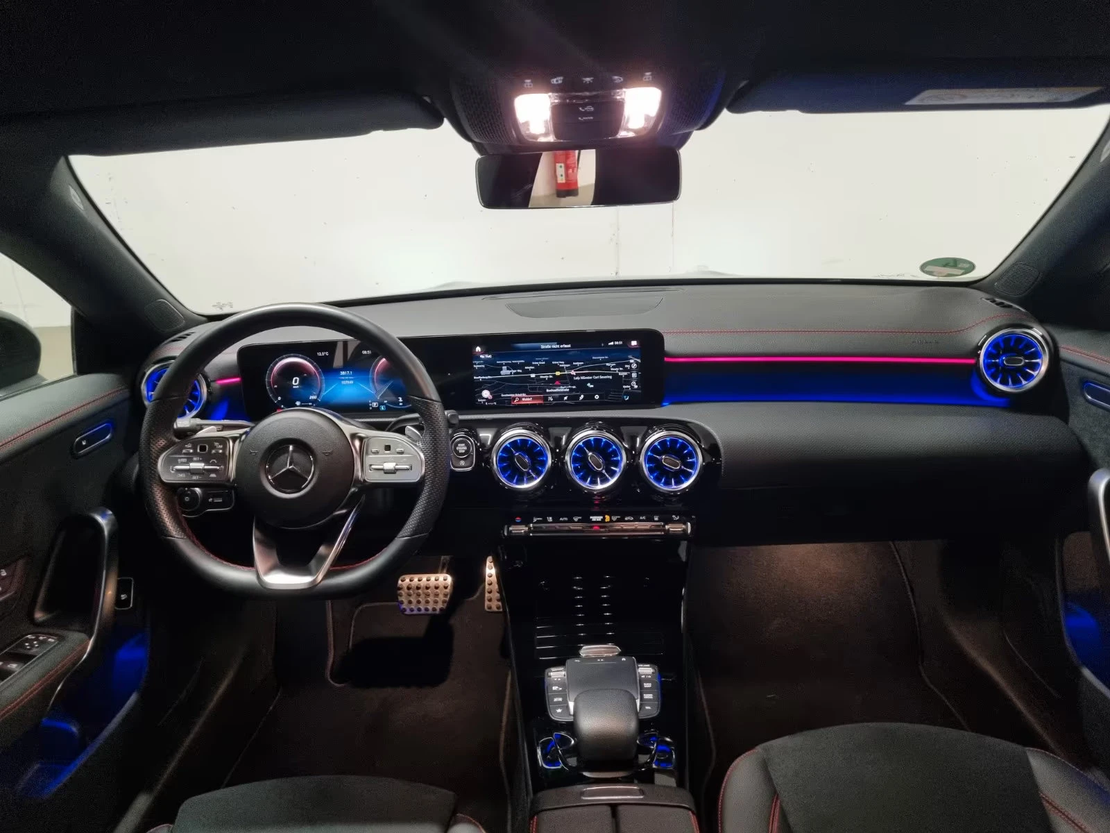 Mercedes-Benz CLA 220 d/AMG/190HP/NIGHT/CAM/NAVI/ACC/DIGI/CPLAY/954g, снимка 10 - Автомобили и джипове - 53911590