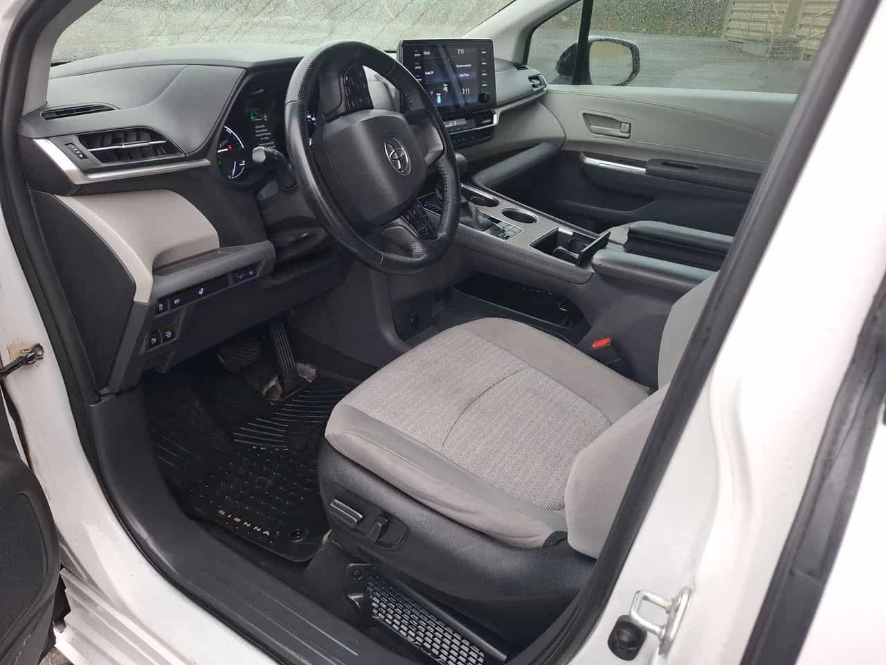 Toyota Sienna * LE 8 Passenger FWD* 2 �����* �������* KEYLESS*  | Mobile.bg � ����������� 12