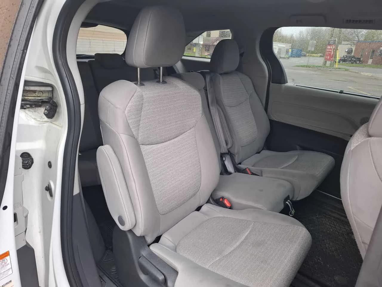 Toyota Sienna * LE 8 Passenger FWD* 2 �����* �������* KEYLESS*  | Mobile.bg � ����������� 10