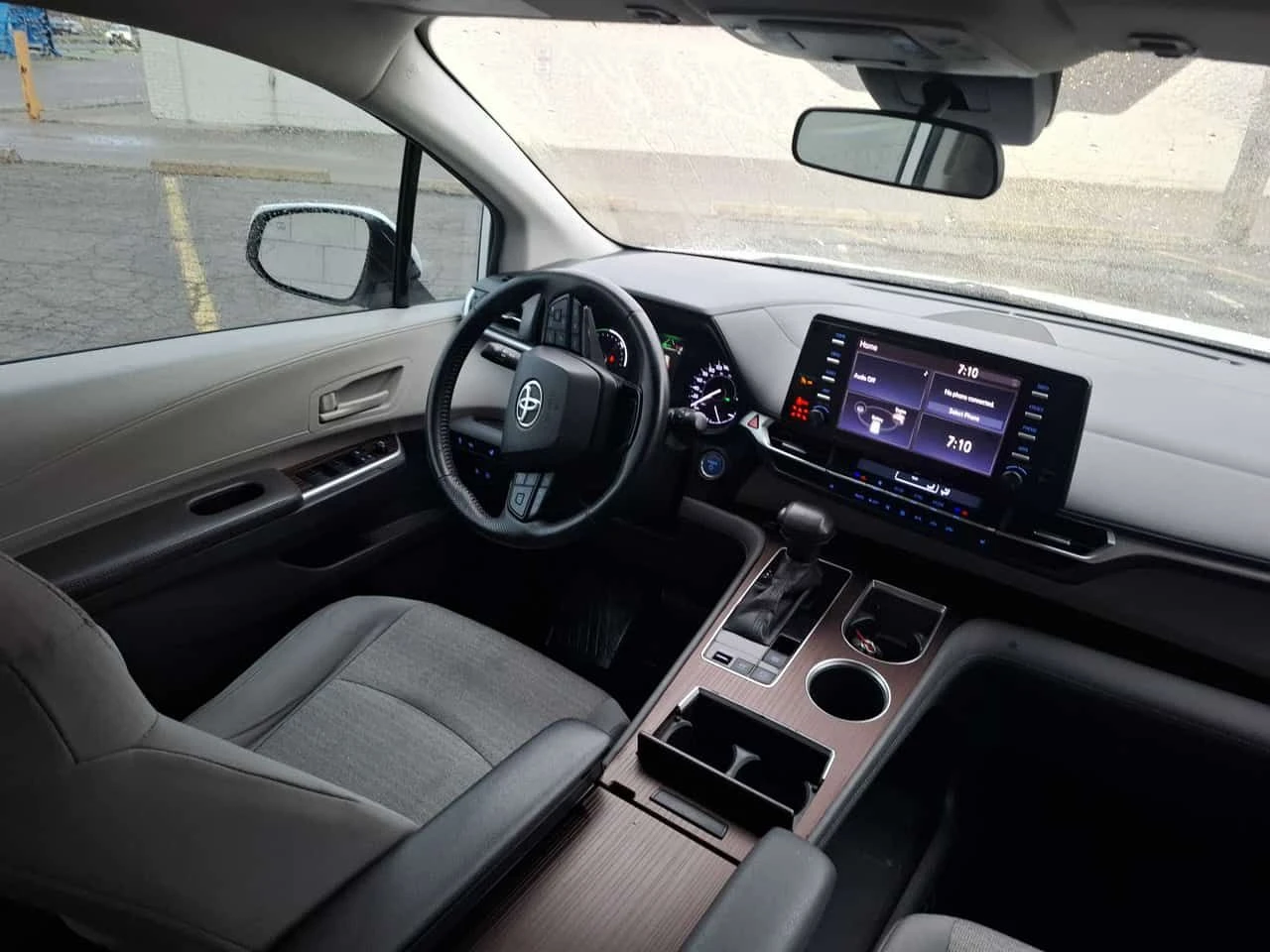 Toyota Sienna * LE 8 Passenger FWD* 2 �����* �������* KEYLESS*  | Mobile.bg � ����������� 5