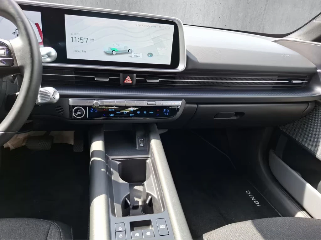 Hyundai Ioniq 6 COMFORT/151HP/CAM/LED/NAVI/KLESS/CPLAY/401q, снимка 9 - Автомобили и джипове - 54879810