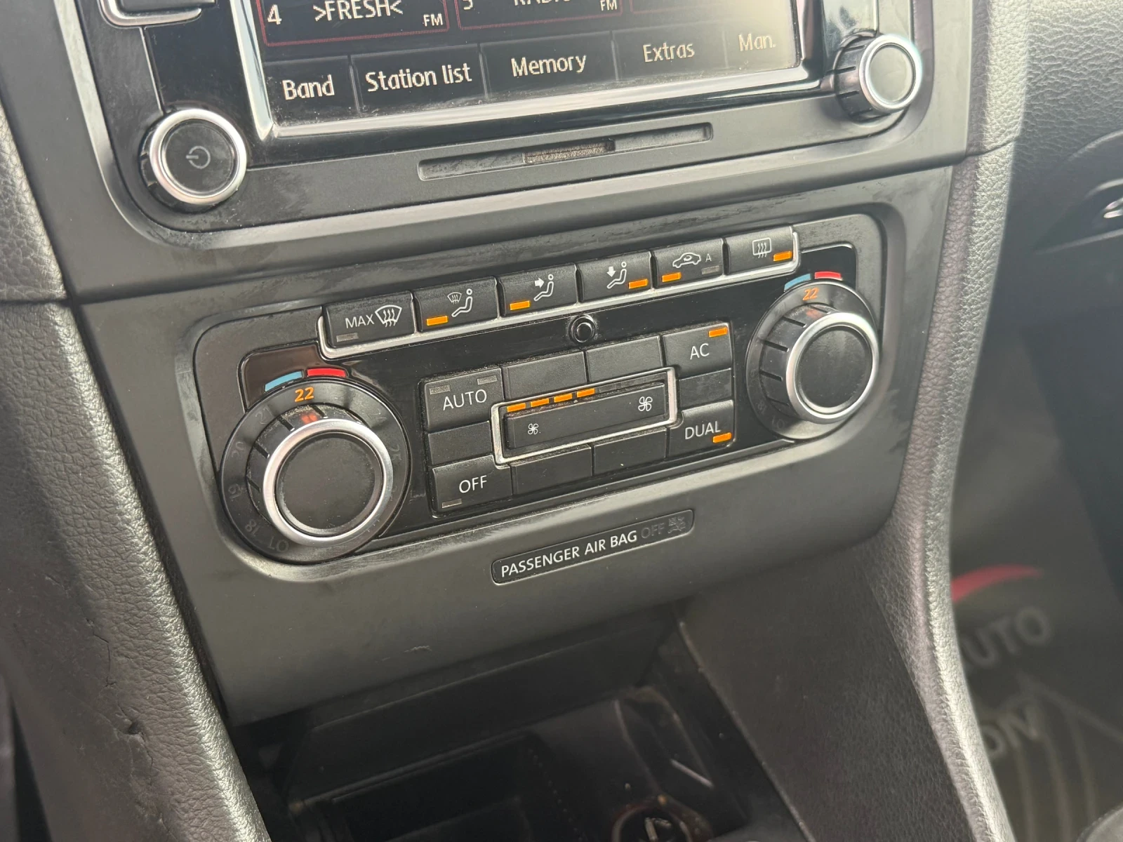 VW Golf 1.6D* 2011г* Ръчка* 4.5/100* ТОП СЪСТОЯНИЕ* , снимка 17 - Автомобили и джипове - 55079141