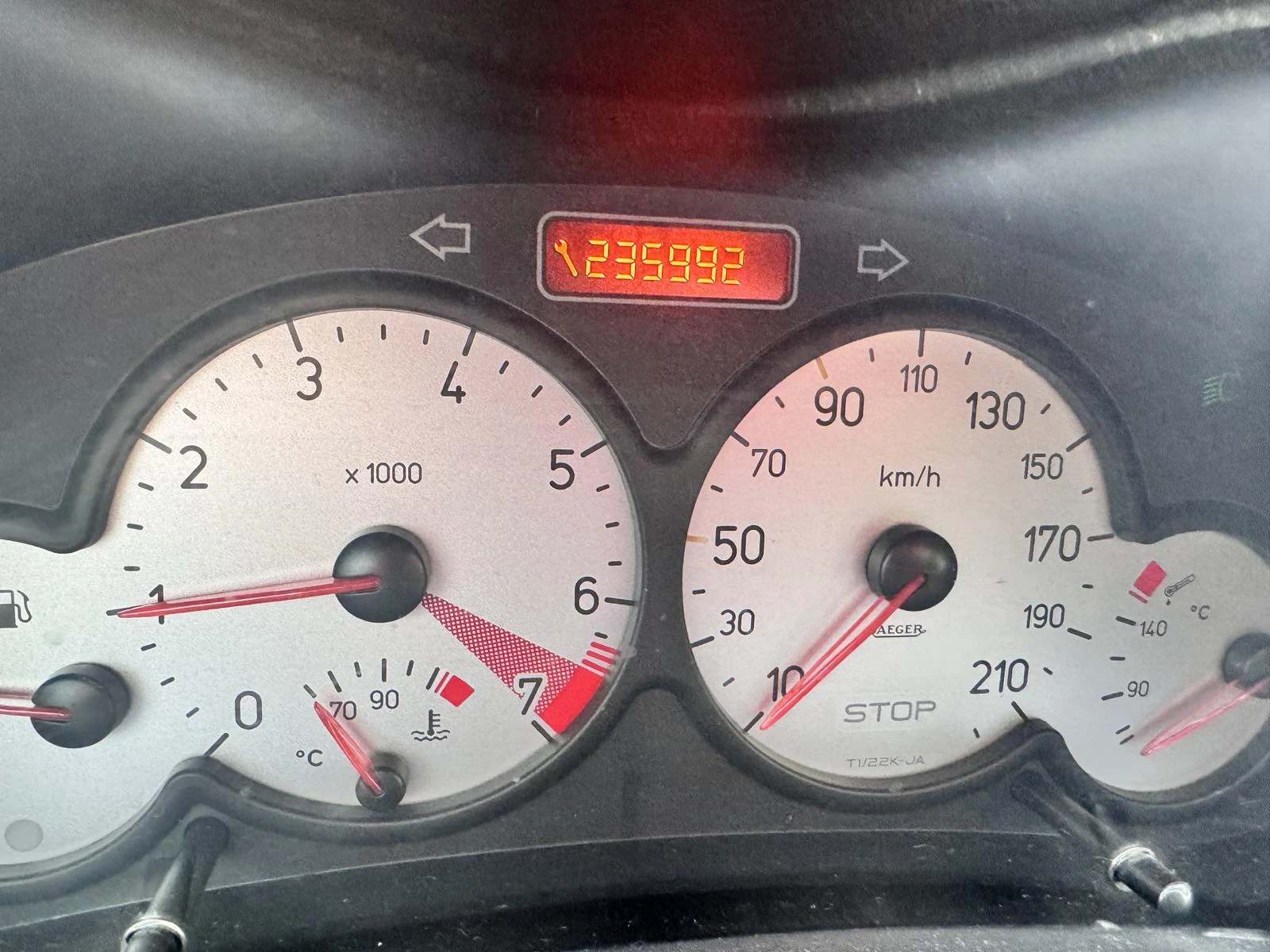 Peugeot 206 1.4, снимка 10 - Автомобили и джипове - 55133255