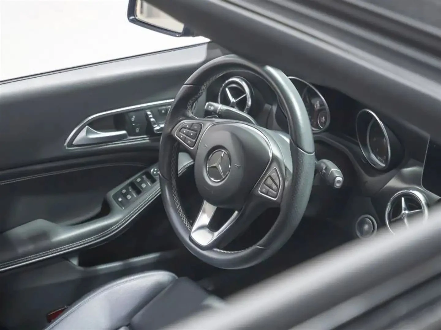 Mercedes-Benz CLA 250 4MATIC ЦЕНА ДО БЪЛГАРИЯ РЕГИСТРАЦИЯ & АВТОКРЕДИТ, снимка 11 - Автомобили и джипове - 55316670