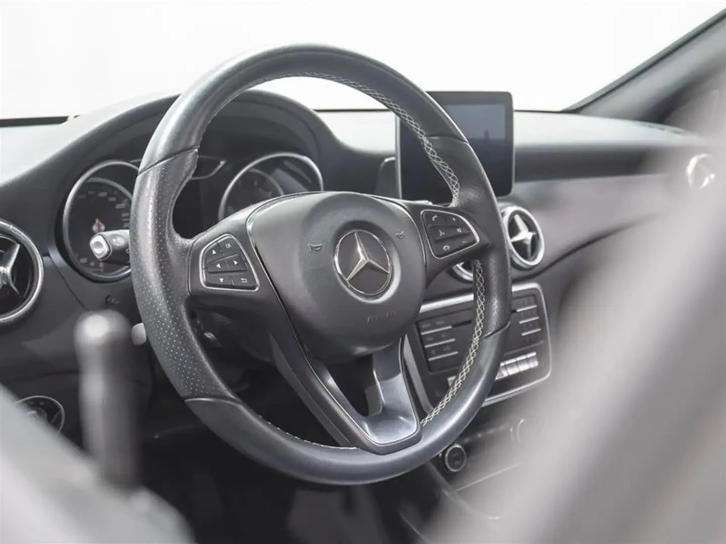 Mercedes-Benz CLA 250 4MATIC ЦЕНА ДО БЪЛГАРИЯ РЕГИСТРАЦИЯ & АВТОКРЕДИТ, снимка 8 - Автомобили и джипове - 55316670