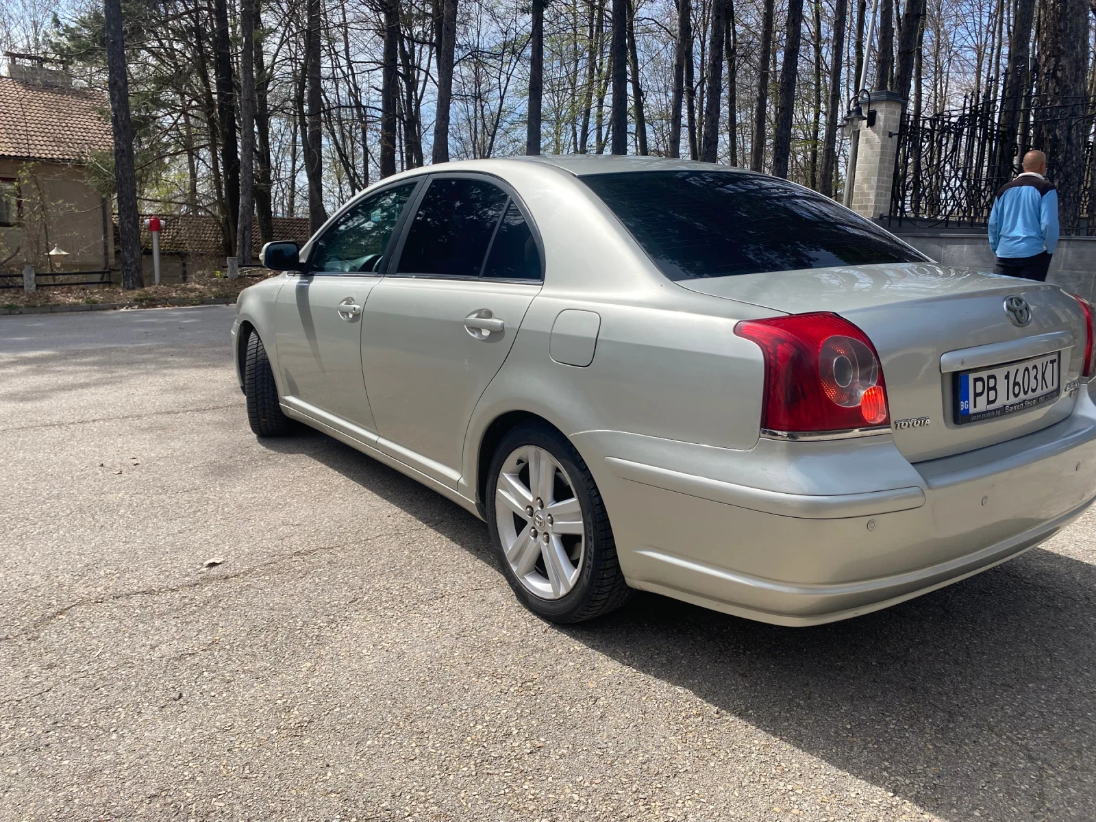 Toyota Avensis 2.2  | Mobile.bg � ����������� 3