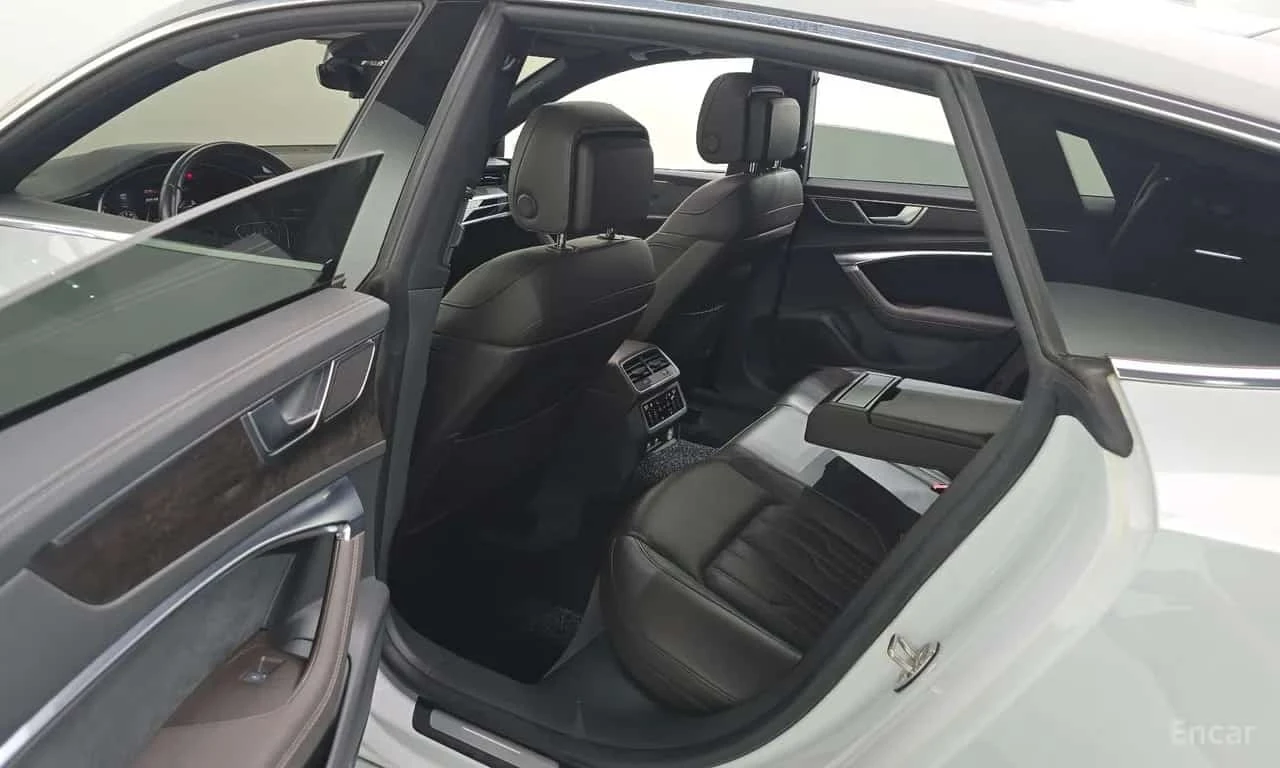 Audi A7 55 TFSI Quattro Premium * АВТОФИНАНСИРАНЕ * , снимка 12 - Автомобили и джипове - 56224257