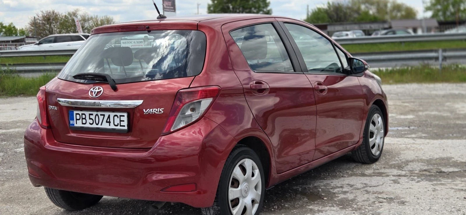Toyota Yaris, снимка 6 - Автомобили и джипове - 56319246