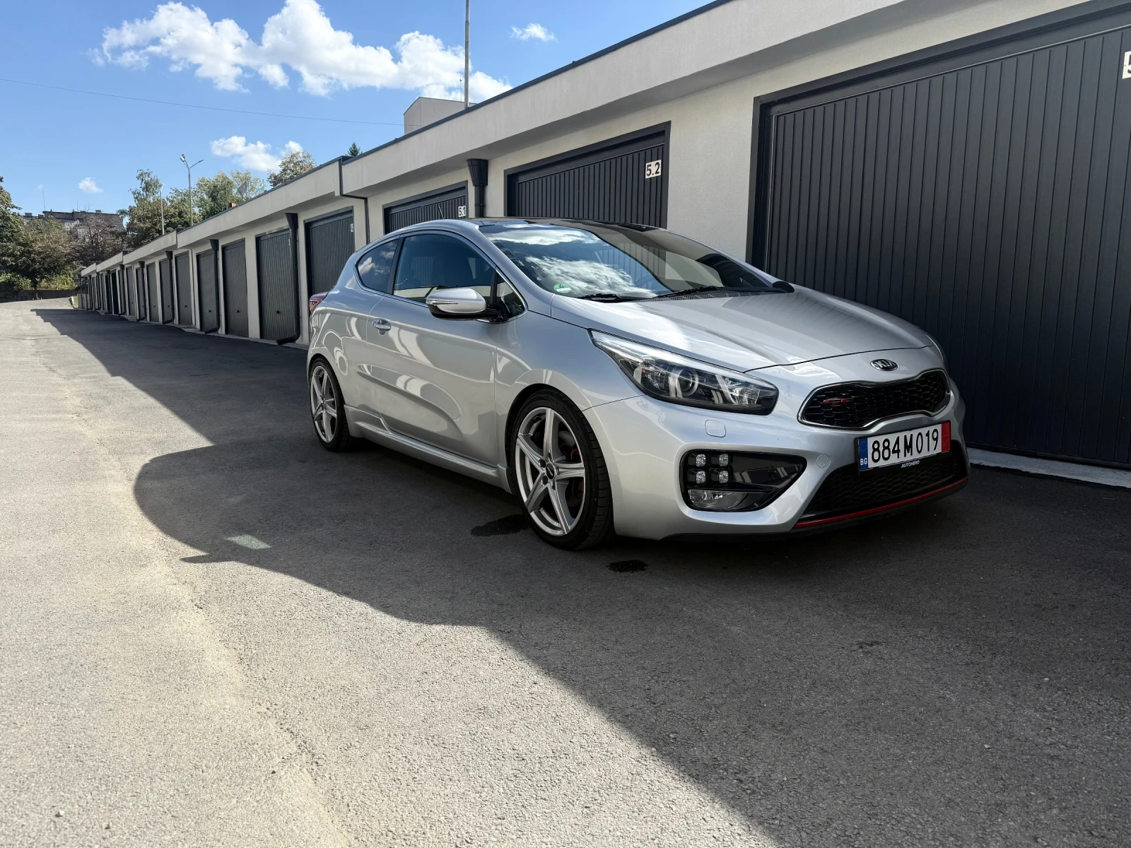 Kia Ceed 1.6 Turbo 204 k.c, снимка 5 - Автомобили и джипове - 56324310