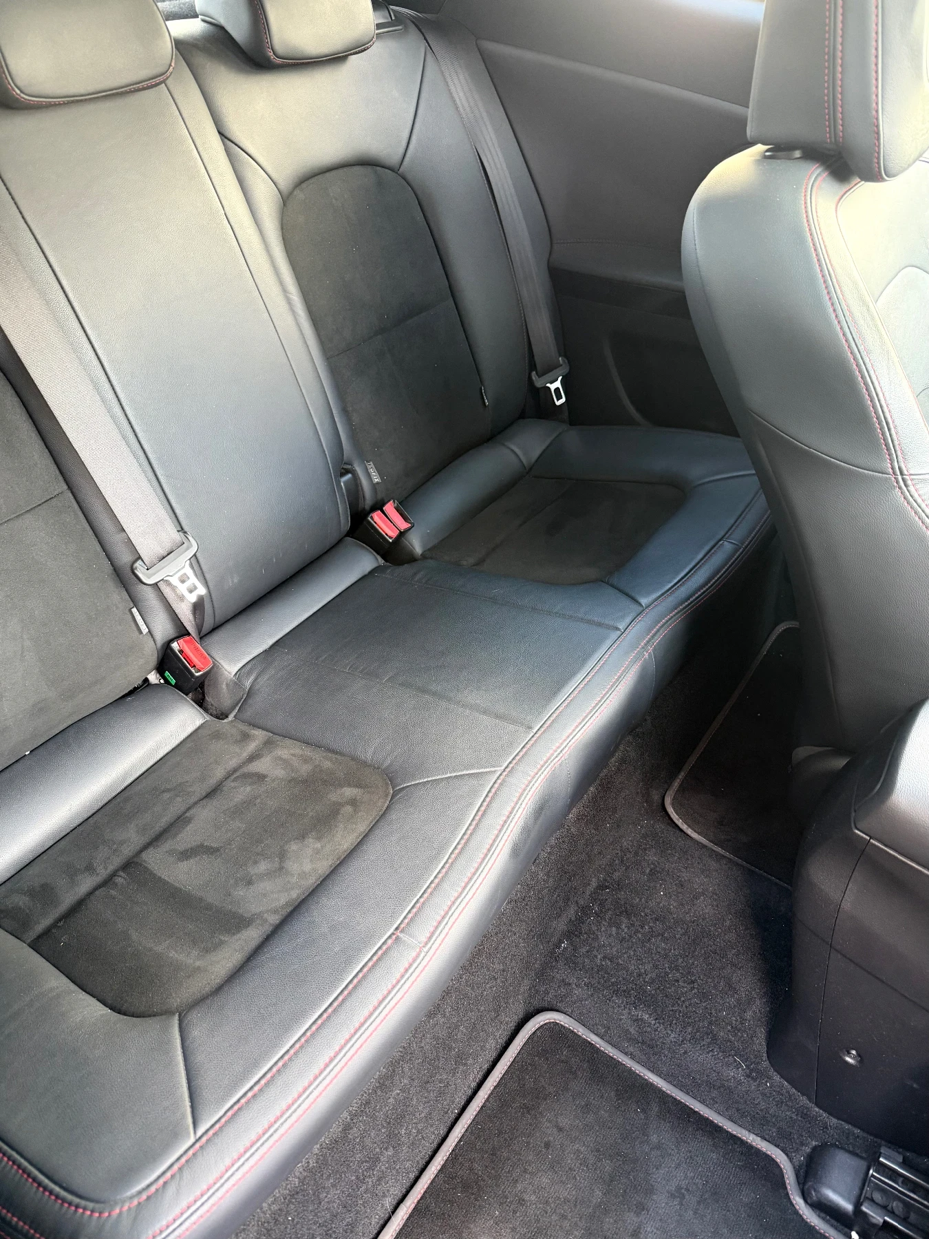 Kia Ceed 1.6 Turbo 204 k.c, снимка 10 - Автомобили и джипове - 56324310