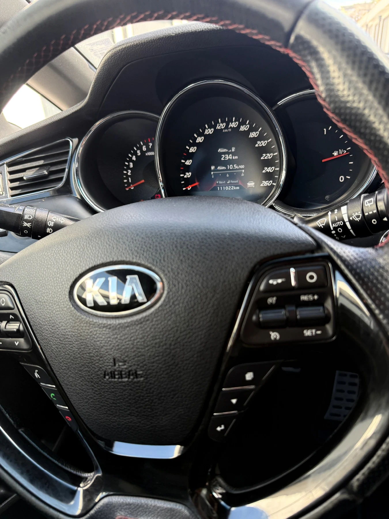 Kia Ceed 1.6 Turbo 204 k.c, снимка 7 - Автомобили и джипове - 56324310