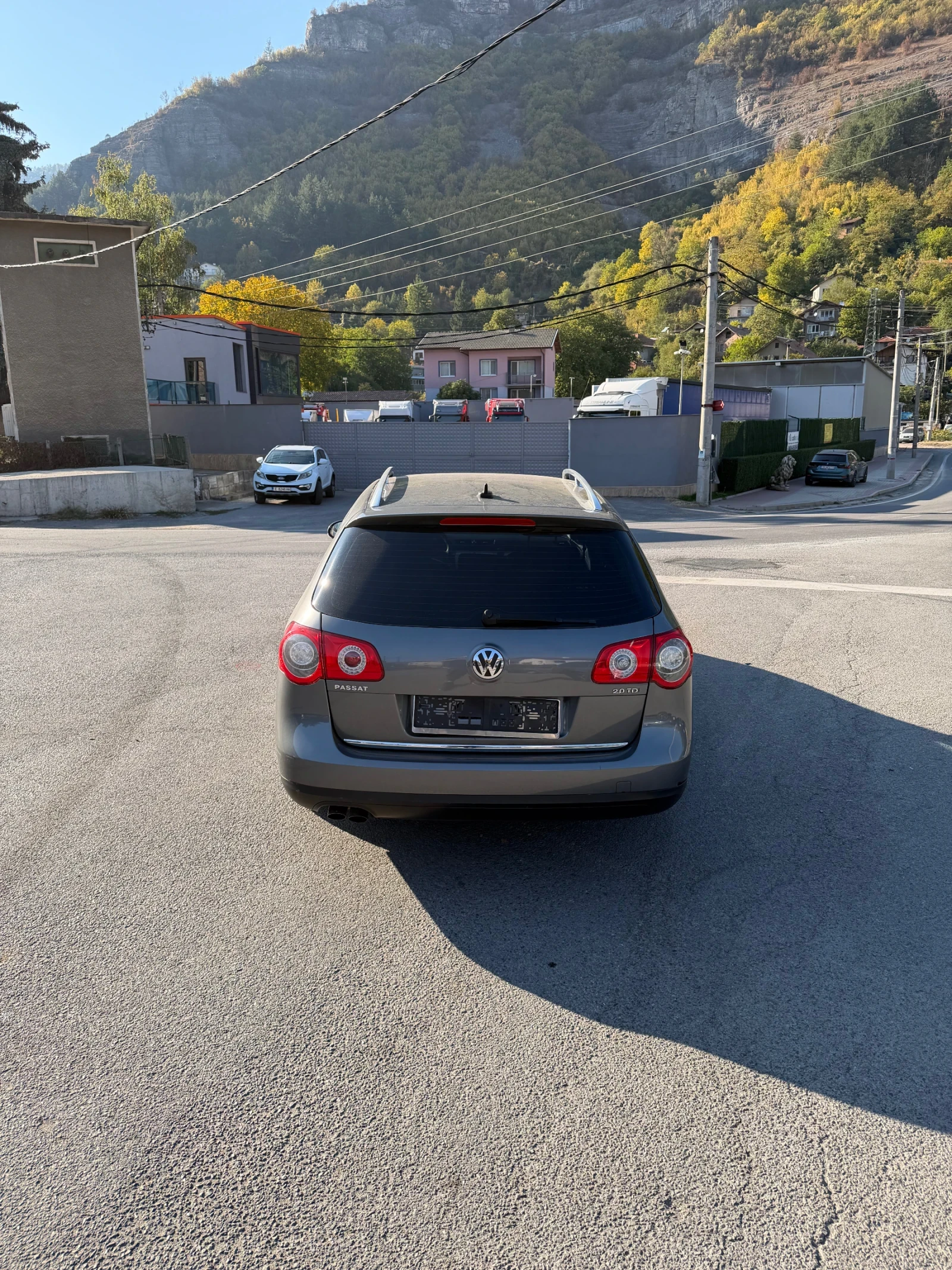 VW Passat 2.0TDI, снимка 5 - Автомобили и джипове - 56510037