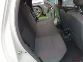 Dacia Duster 1.5dci/6ск., снимка 15
