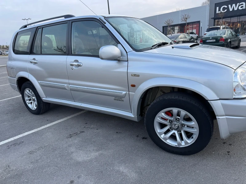 Suzuki XL-7, снимка 8 - Автомобили и джипове - 49319161