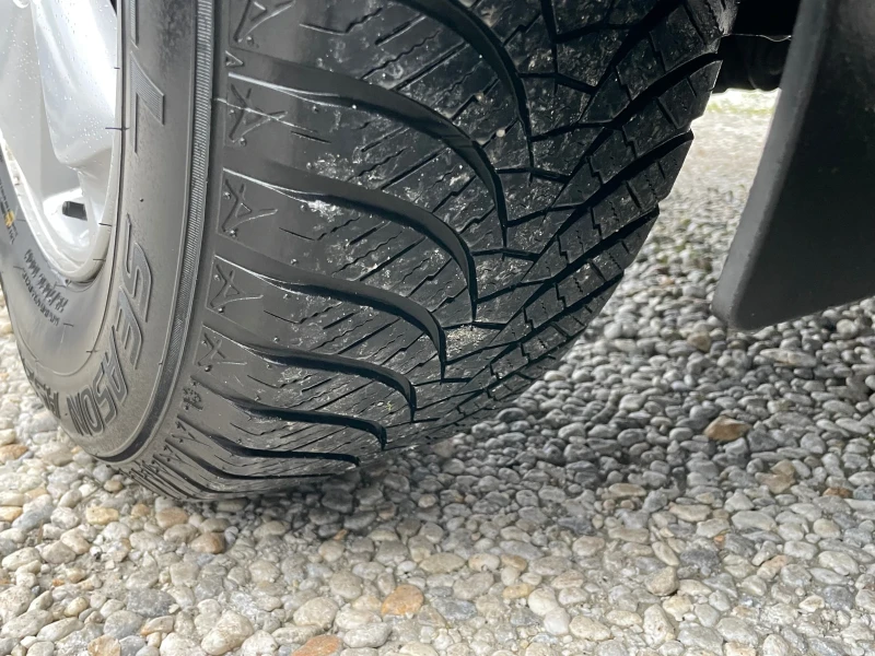 Hyundai IX35 1.6 бензин Кожа Навигация , снимка 8 - Автомобили и джипове - 52810031