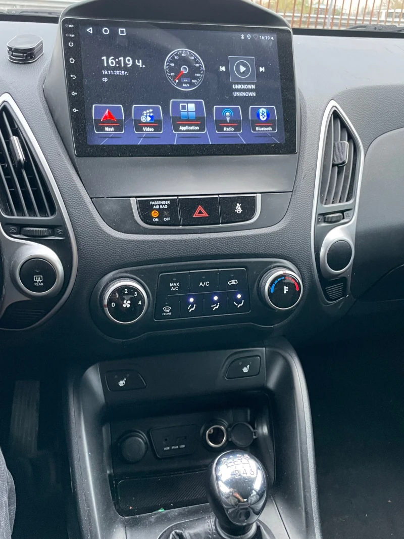 Hyundai IX35 1.6 бензин Кожа Навигация , снимка 10 - Автомобили и джипове - 52810031