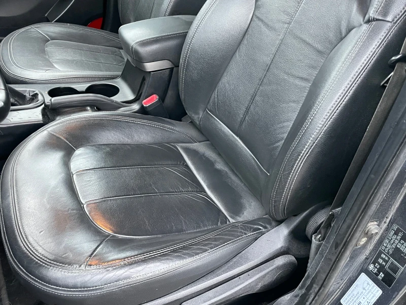 Hyundai IX35 1.6 бензин Кожа Навигация , снимка 9 - Автомобили и джипове - 52810031