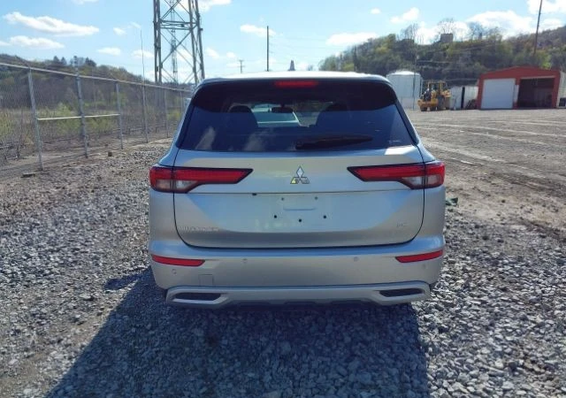 Mitsubishi Outlander SE 2.5 S-AWC - изображение 8