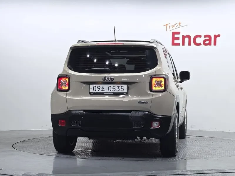 Jeep Renegade 2.4 LONGITUDE, снимка 4 - Автомобили и джипове - 55705463