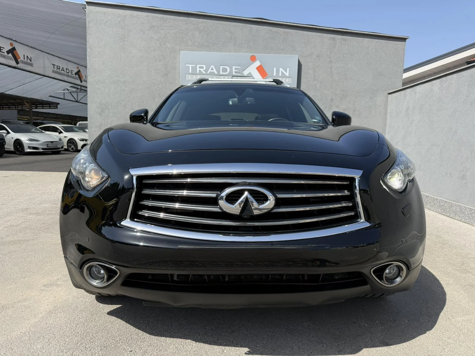 Infiniti QX70 3.0D V6 AWD - изображение 2