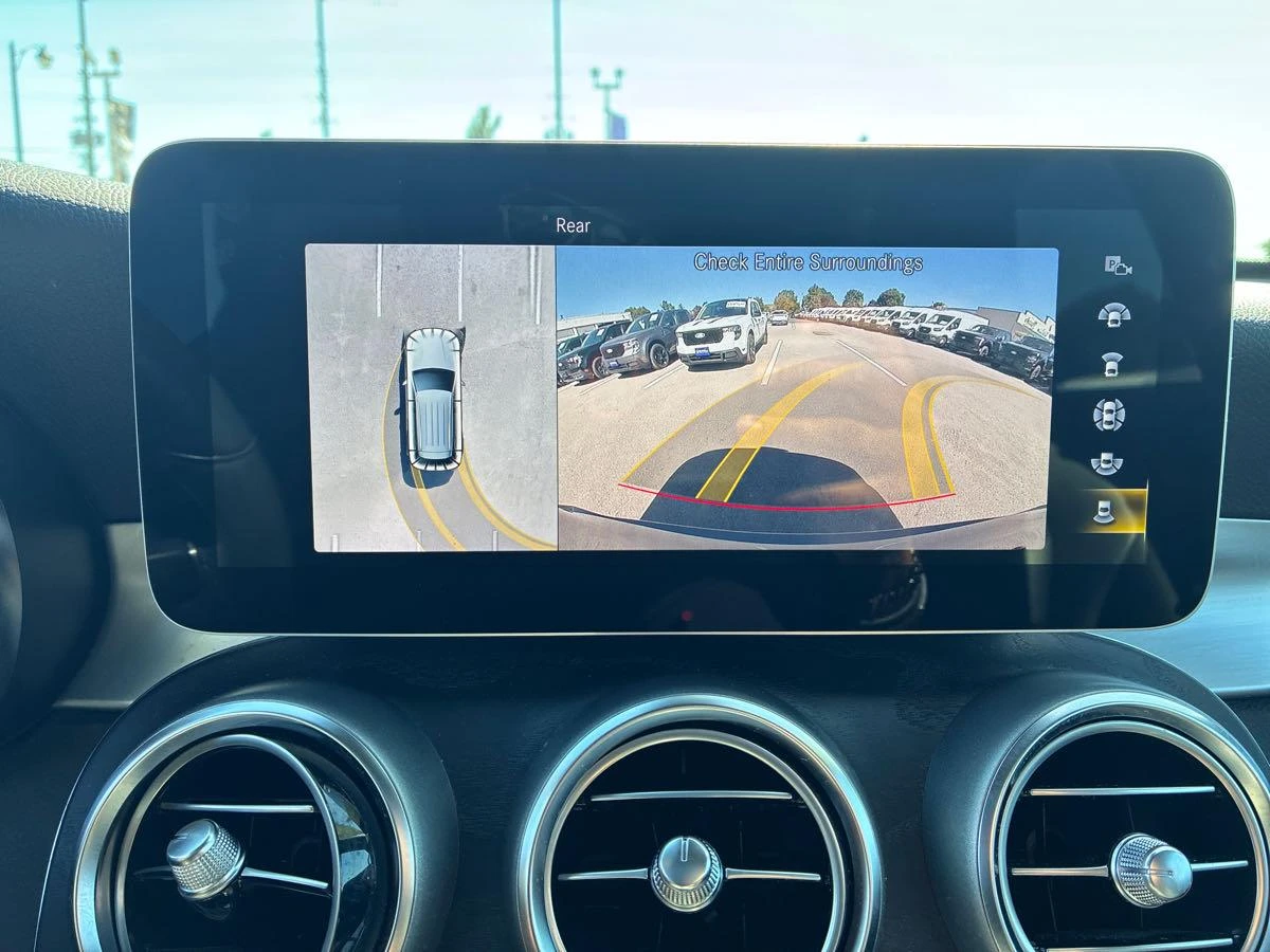 Mercedes-Benz GLC 300 4M* AMG-pack* Digital* Distr* Multibeam* 360* Пано - изображение 5