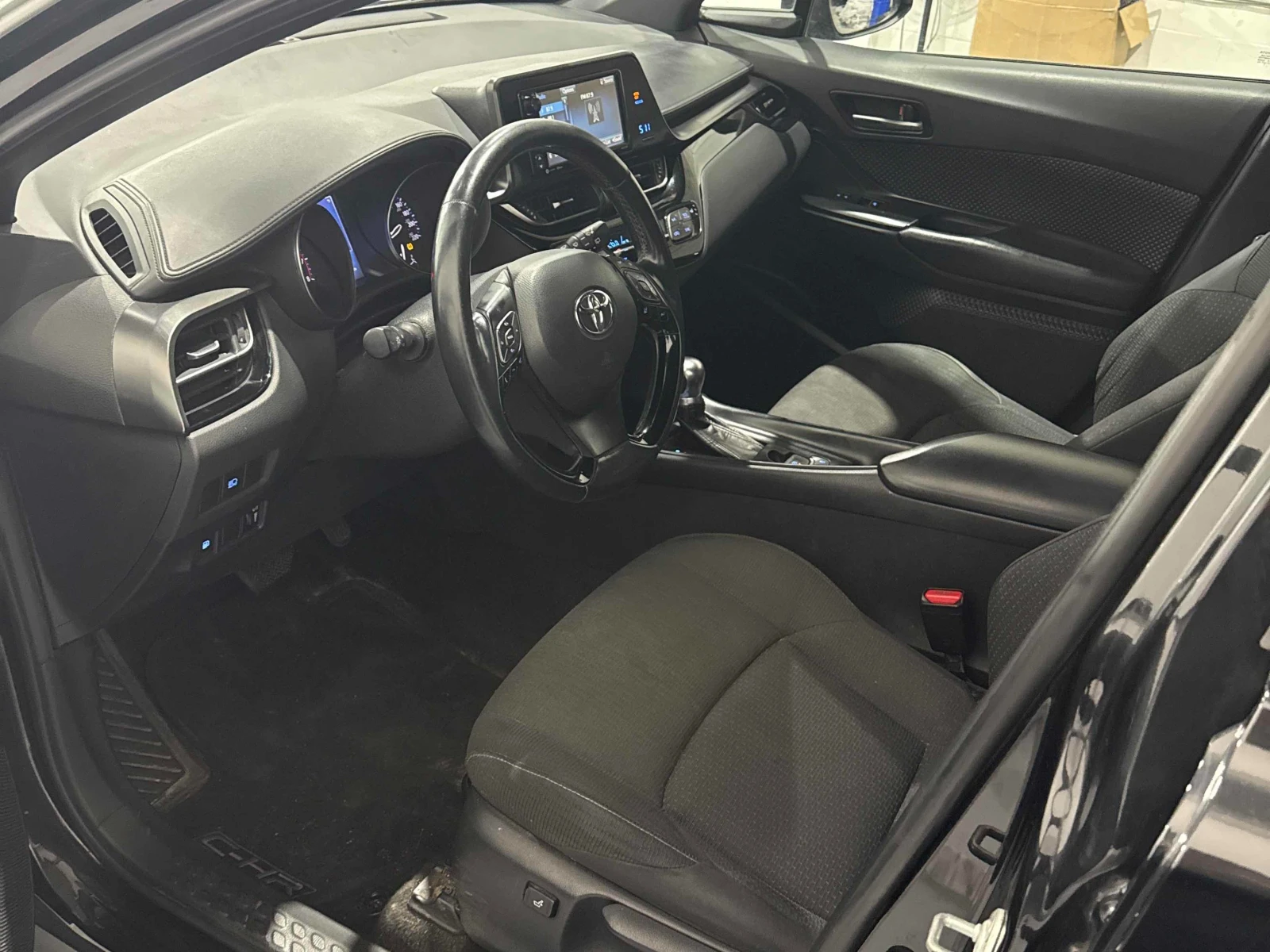 Toyota C-HR XLE * * CARFAX * * АВТО КРЕДИТ * *  - изображение 9