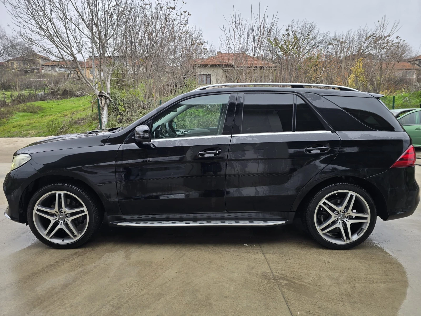 Mercedes-Benz GLE 350 4MATIC - AMG - 258к.с. - изображение 7