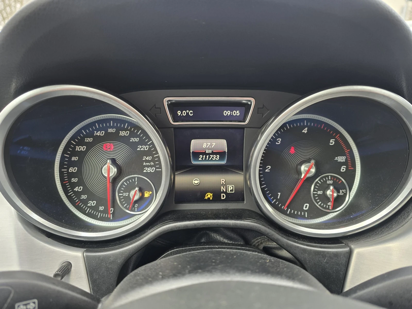 Mercedes-Benz GLE 350 4MATIC - AMG - 258к.с., снимка 17 - Автомобили и джипове - 52654449