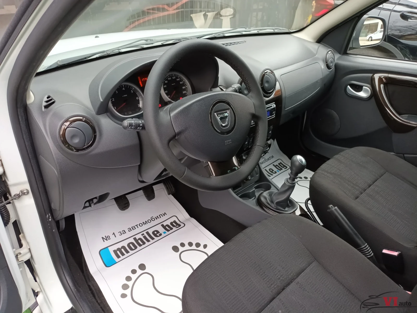 Dacia Duster 1.5dci/6ск., снимка 9 - Автомобили и джипове - 53943839