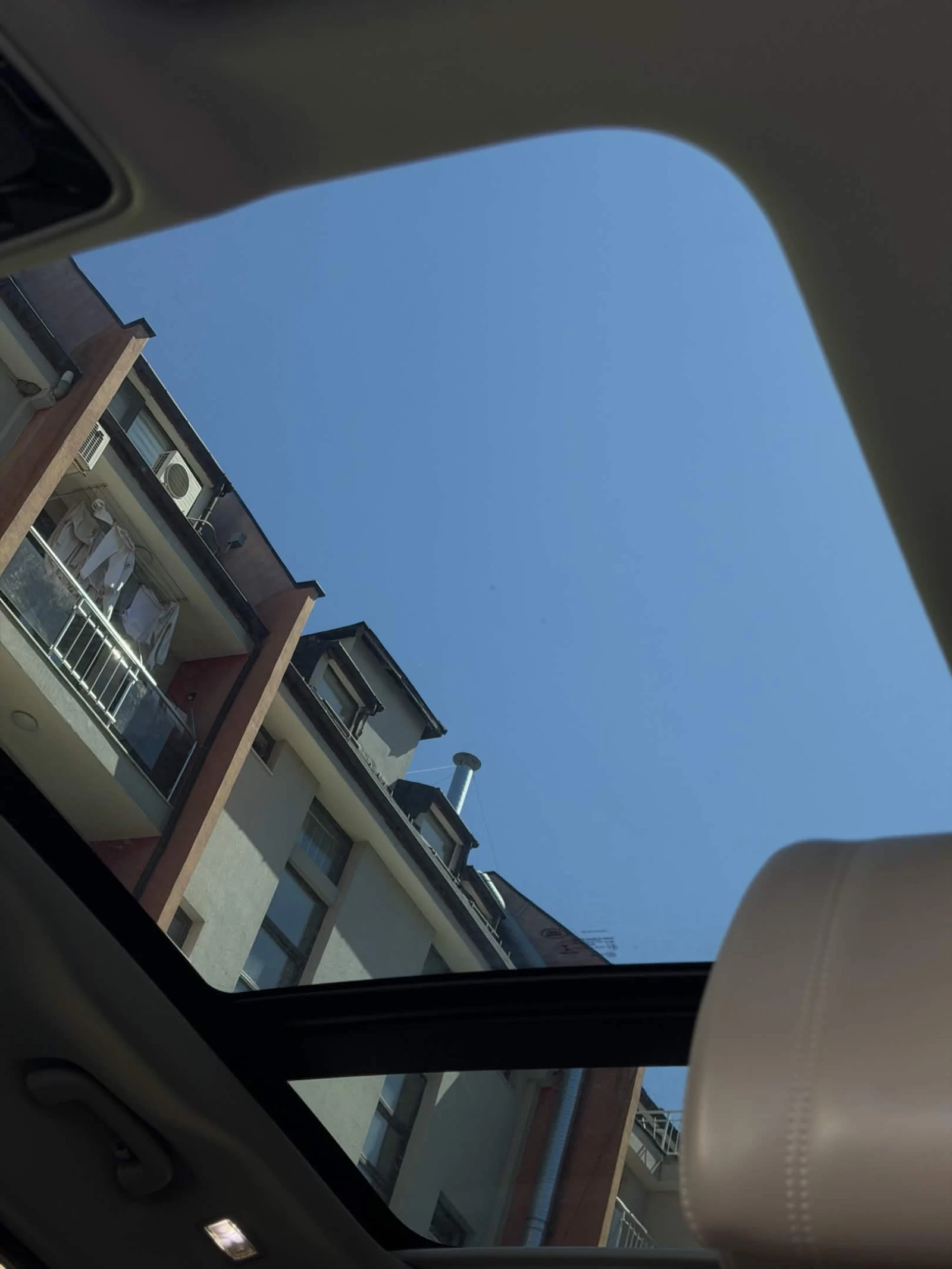 Land Rover Range Rover Velar, снимка 13 - Автомобили и джипове - 54140288