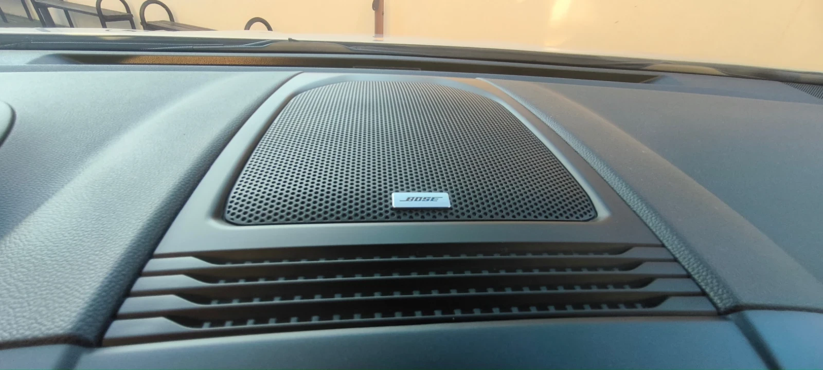 Renault Koleos 2.0 DCI 4x4 BOSE Initiale Paris 175 X-Tronic, снимка 6 - Автомобили и джипове - 54772761
