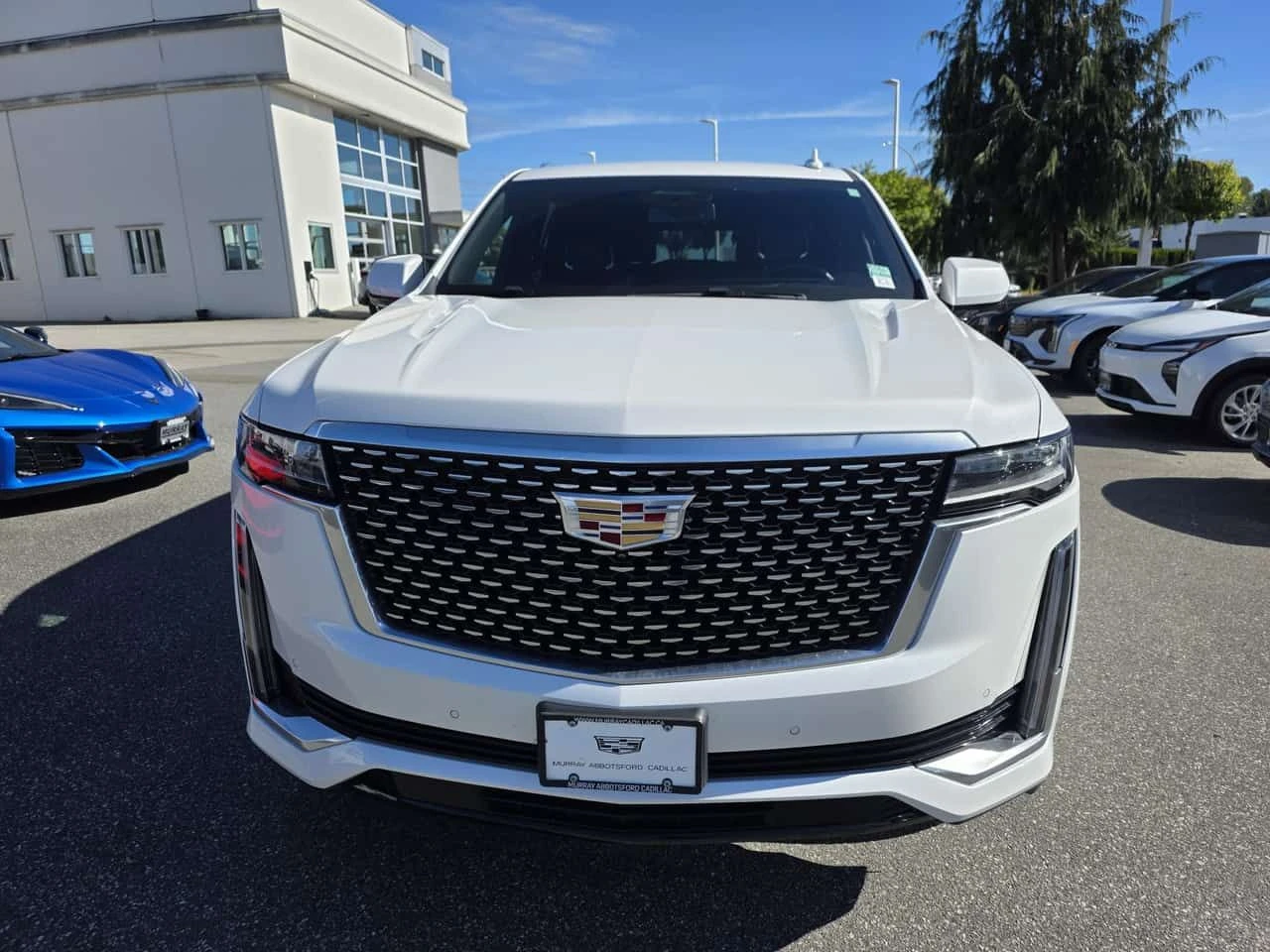Cadillac Escalade LUXURY| МАСАЖ| ОБДУХВАНЕ| HUD| 360CAM| PANO| , снимка 2 - Автомобили и джипове - 54882994