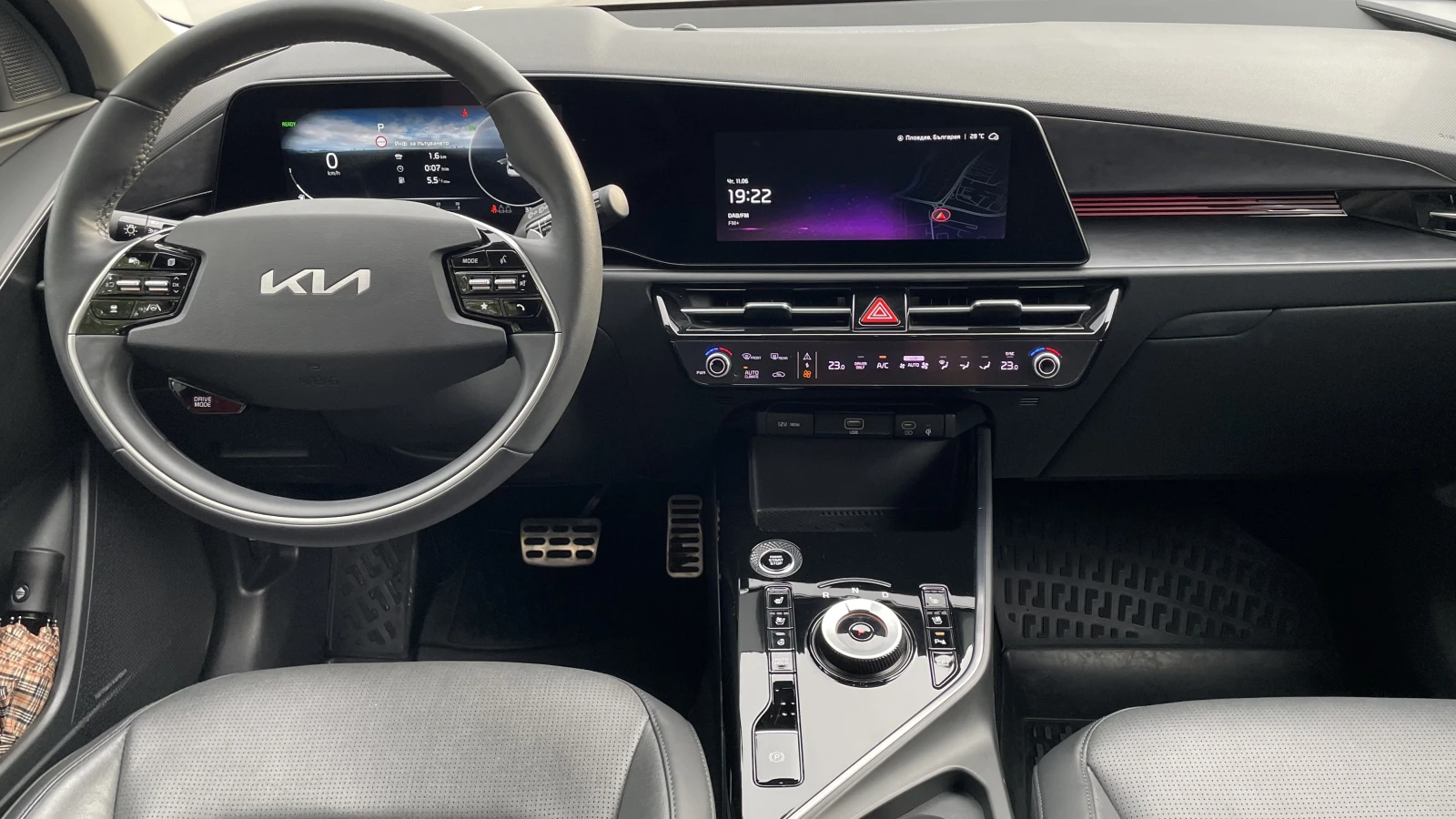 Kia Niro 1, 6 HEV Limited, снимка 8 - Автомобили и джипове - 54893235
