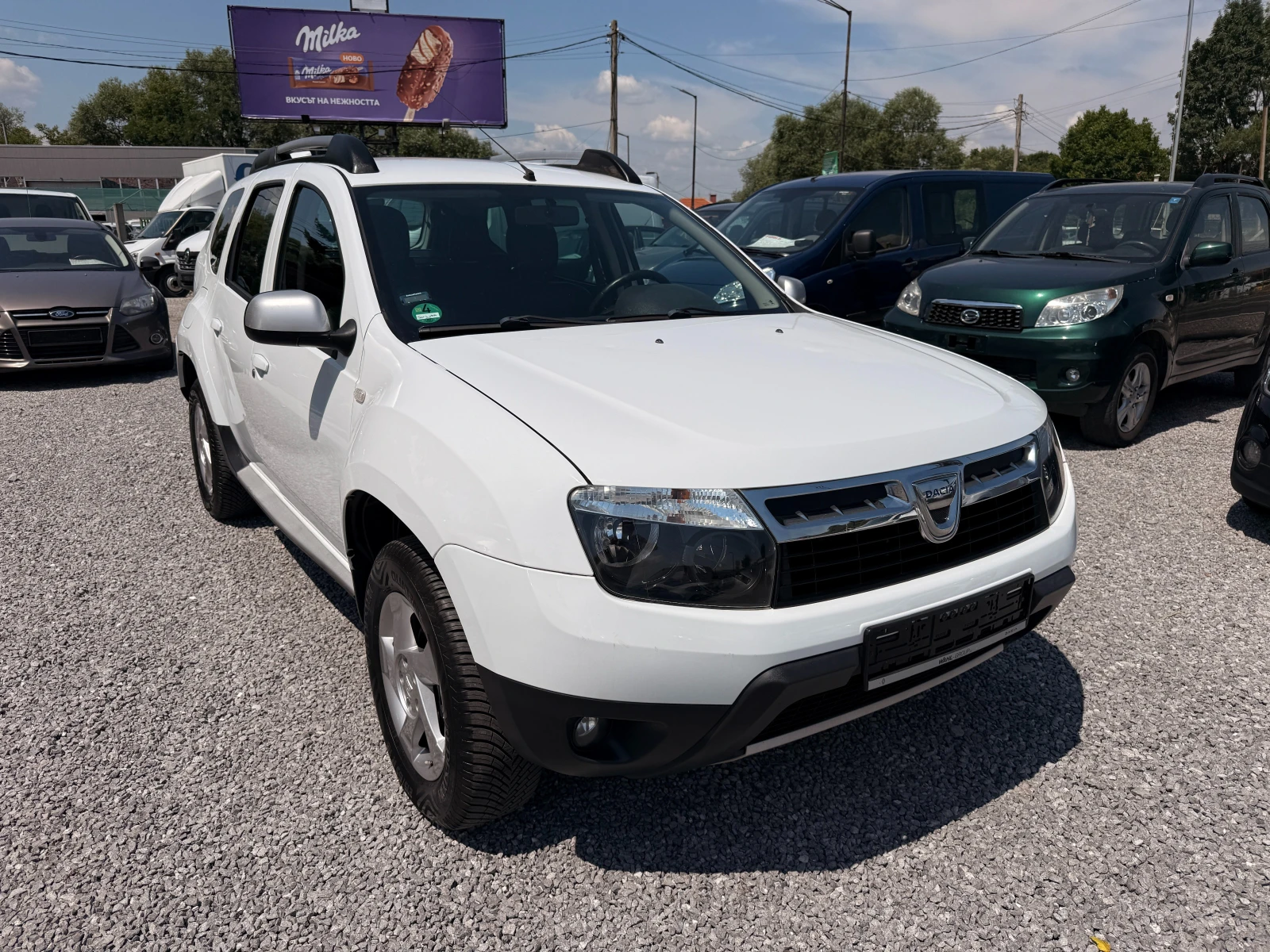 Dacia Duster 1.6i 4x4;Кожен Салон;TUV;Germany, снимка 3 - Автомобили и джипове - 55327854