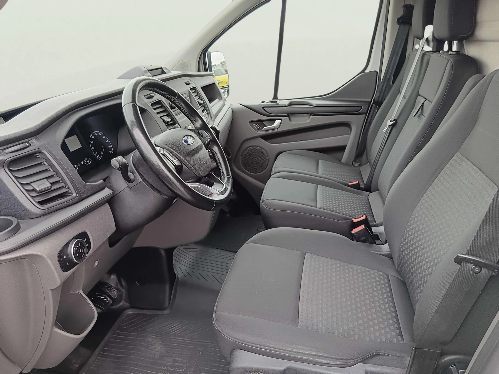 Ford Transit Custom 2.0L - изображение 9
