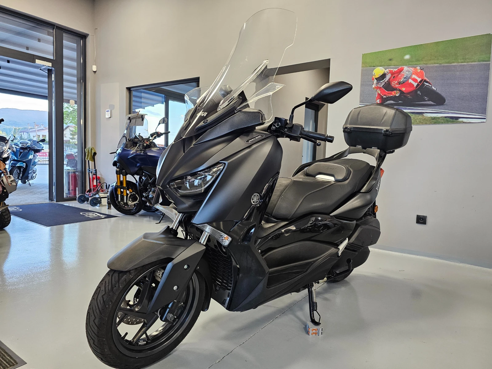 Yamaha X-max 300ie, ABS-TCS, Iron Max! - изображение 10