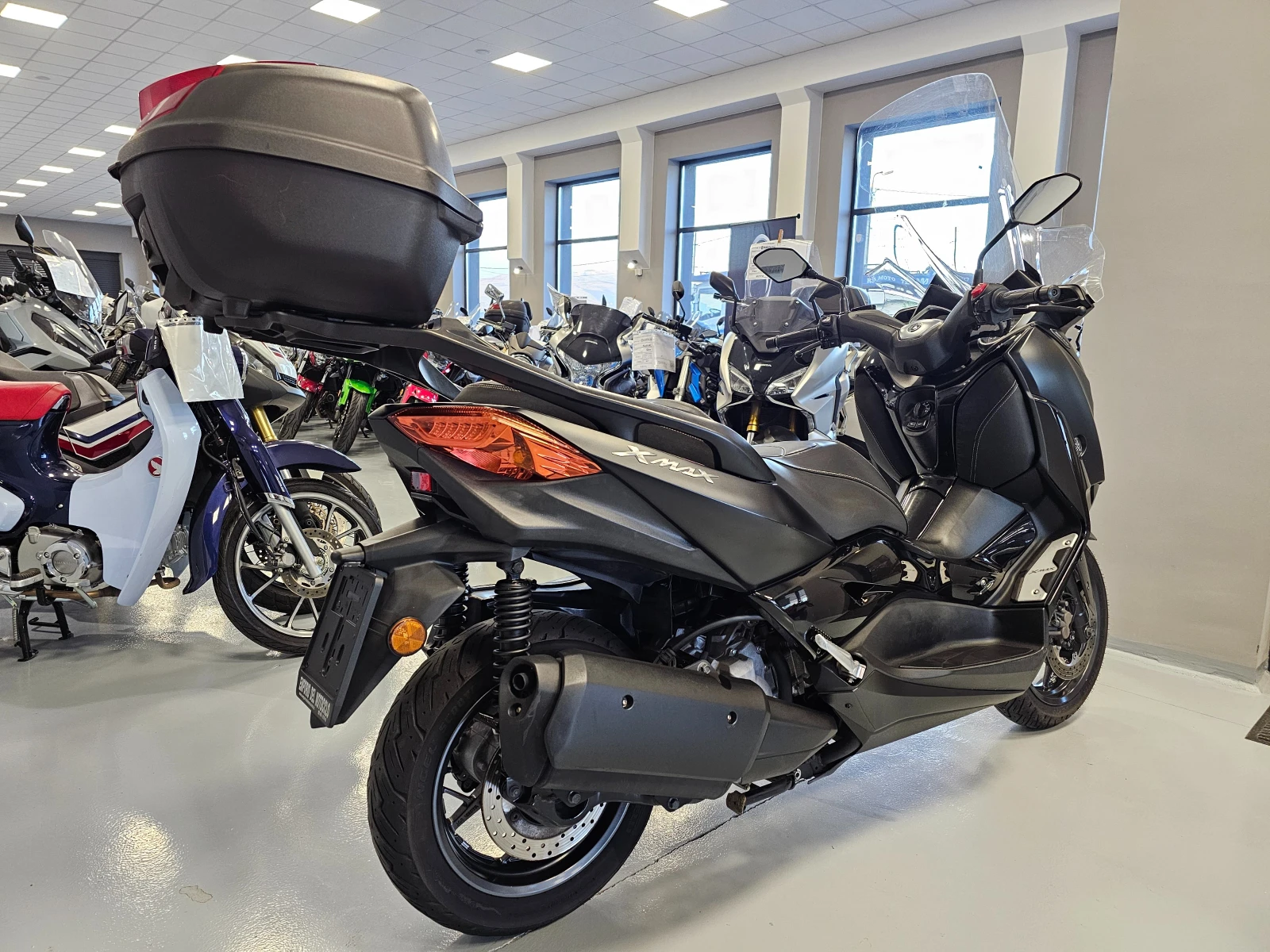 Yamaha X-max 300ie, ABS-TCS, Iron Max! - изображение 6